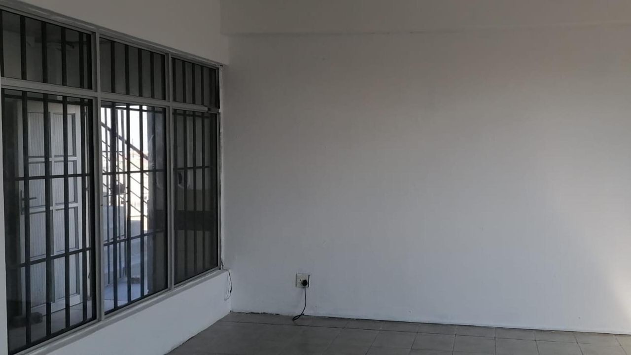 Photo 8 of 18