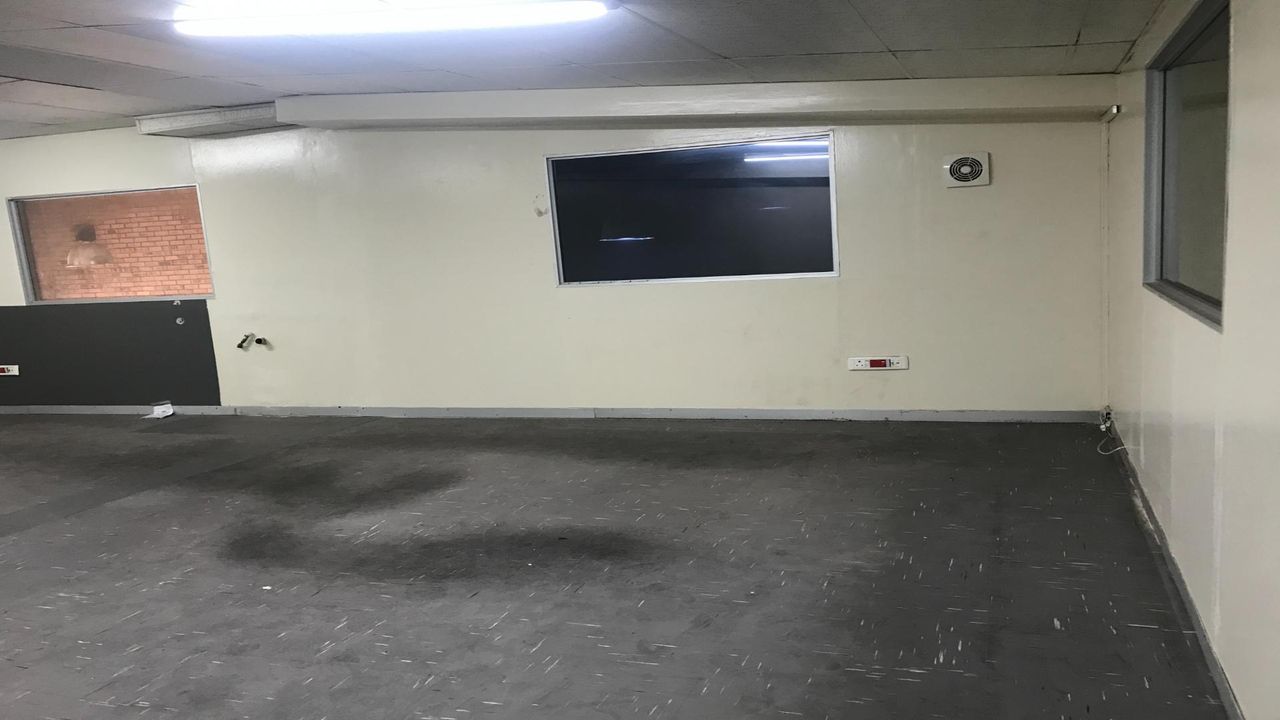 Photo 22 of 23