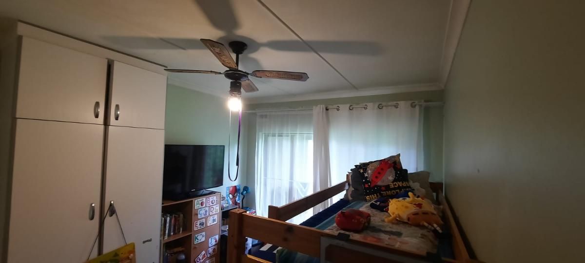 Photo 25 of 30