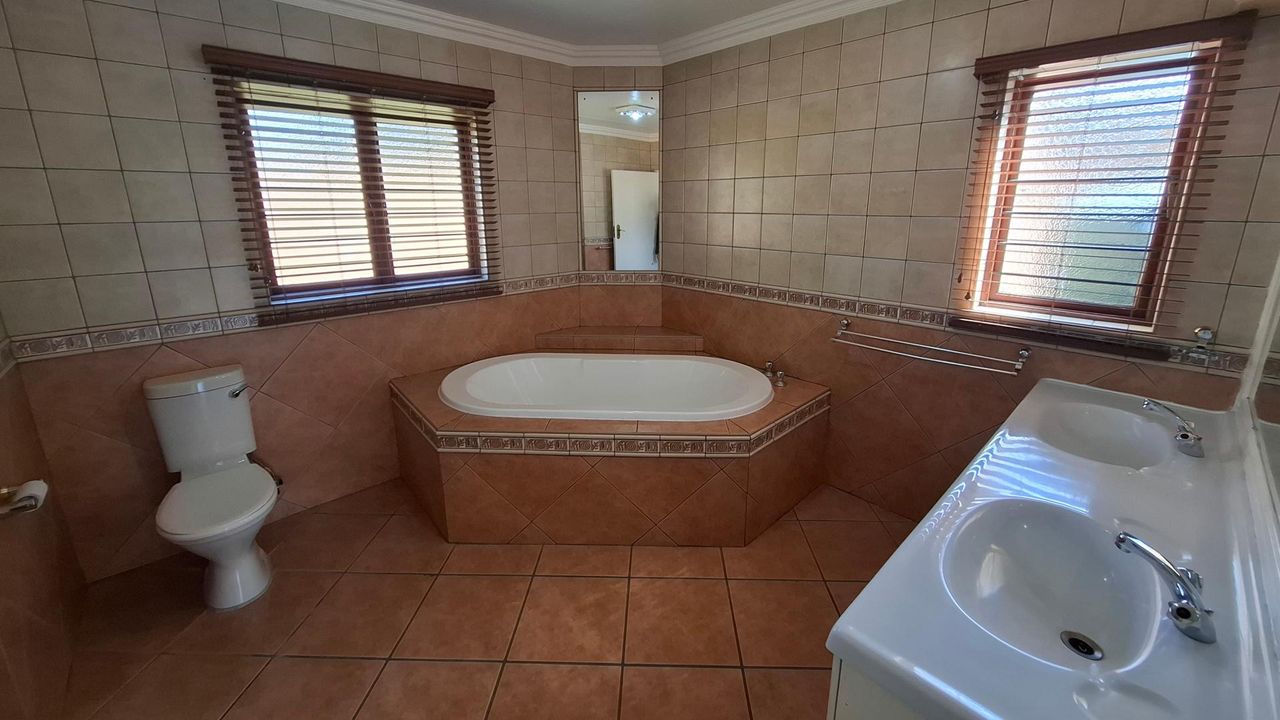 Photo 19 of 26