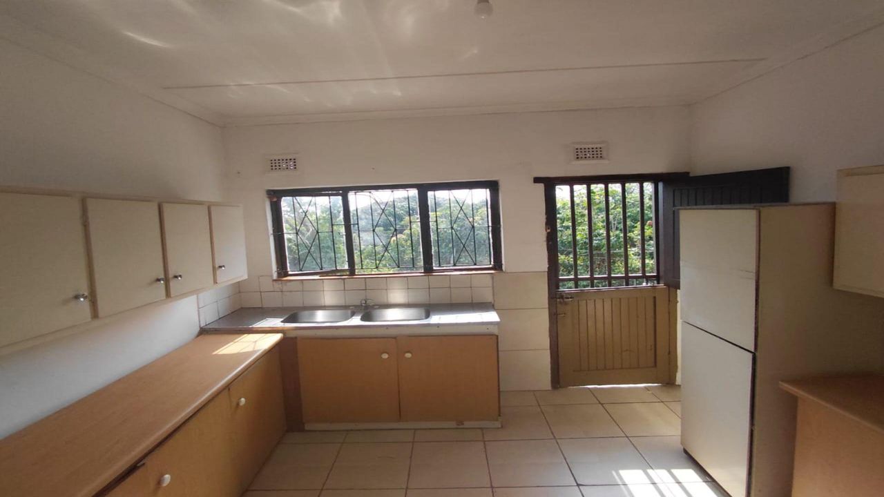 Photo 6 of 23