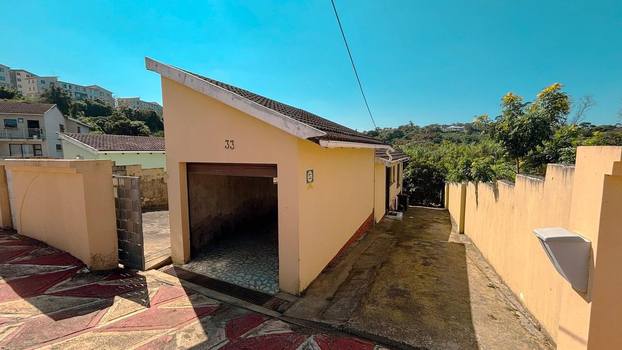 Photo 2 of 18