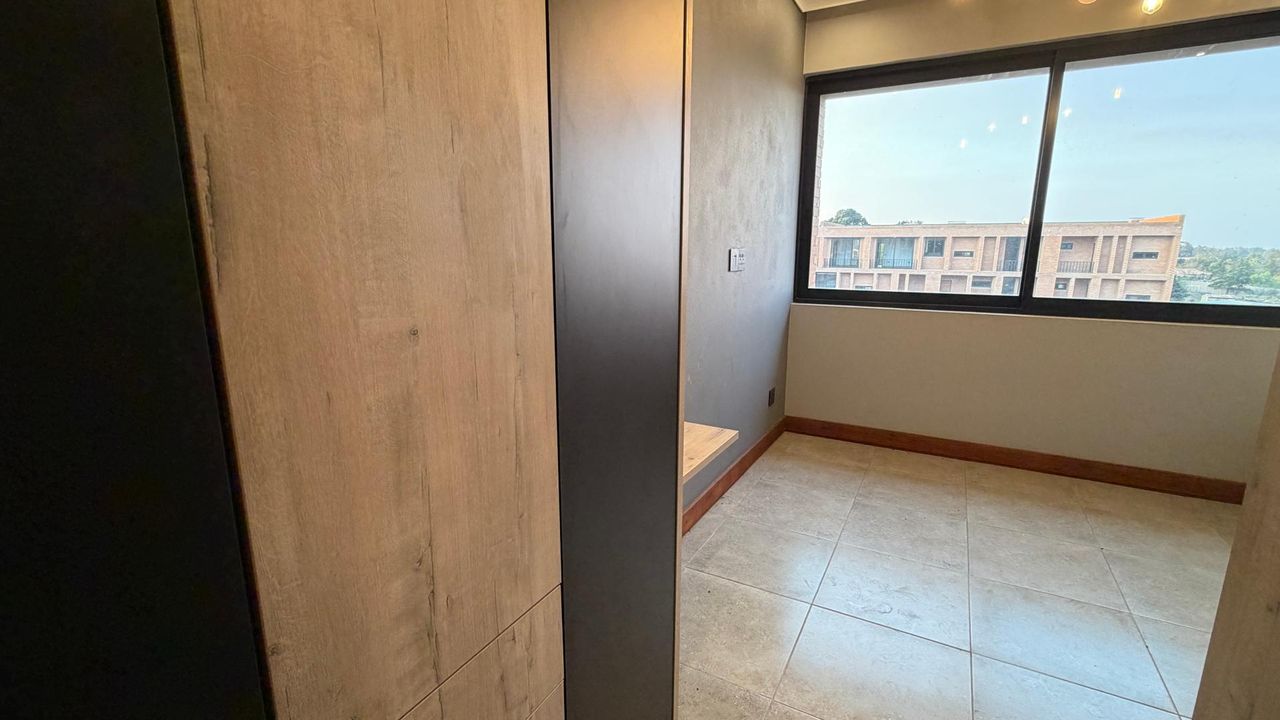 Photo 17 of 30