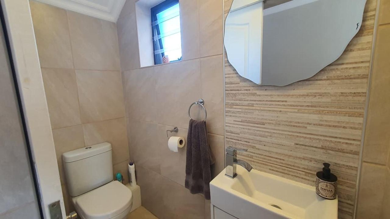 Photo 9 of 26