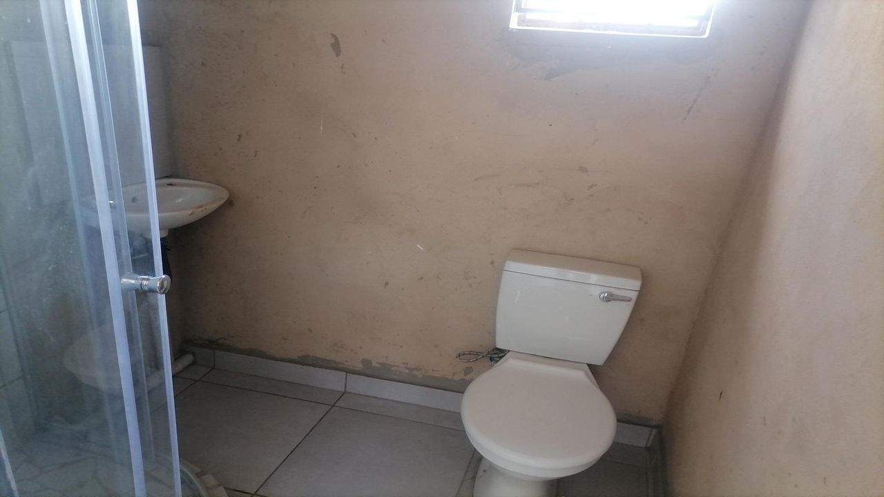 Photo 11 of 20