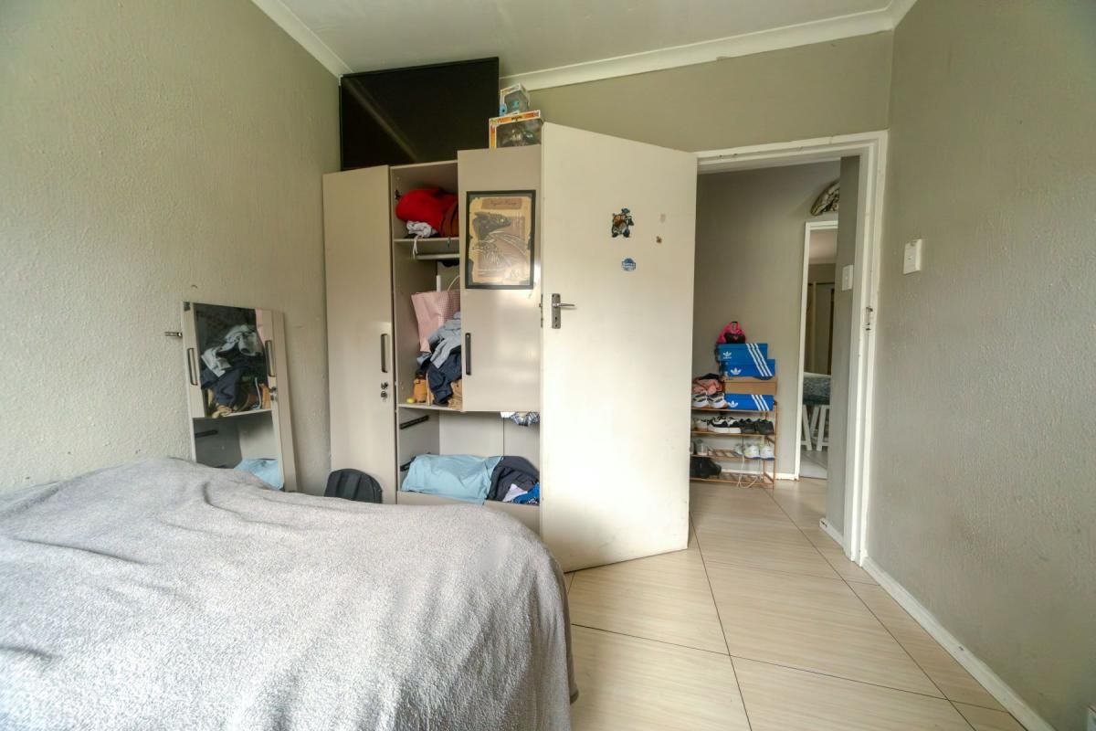 Photo 15 of 26
