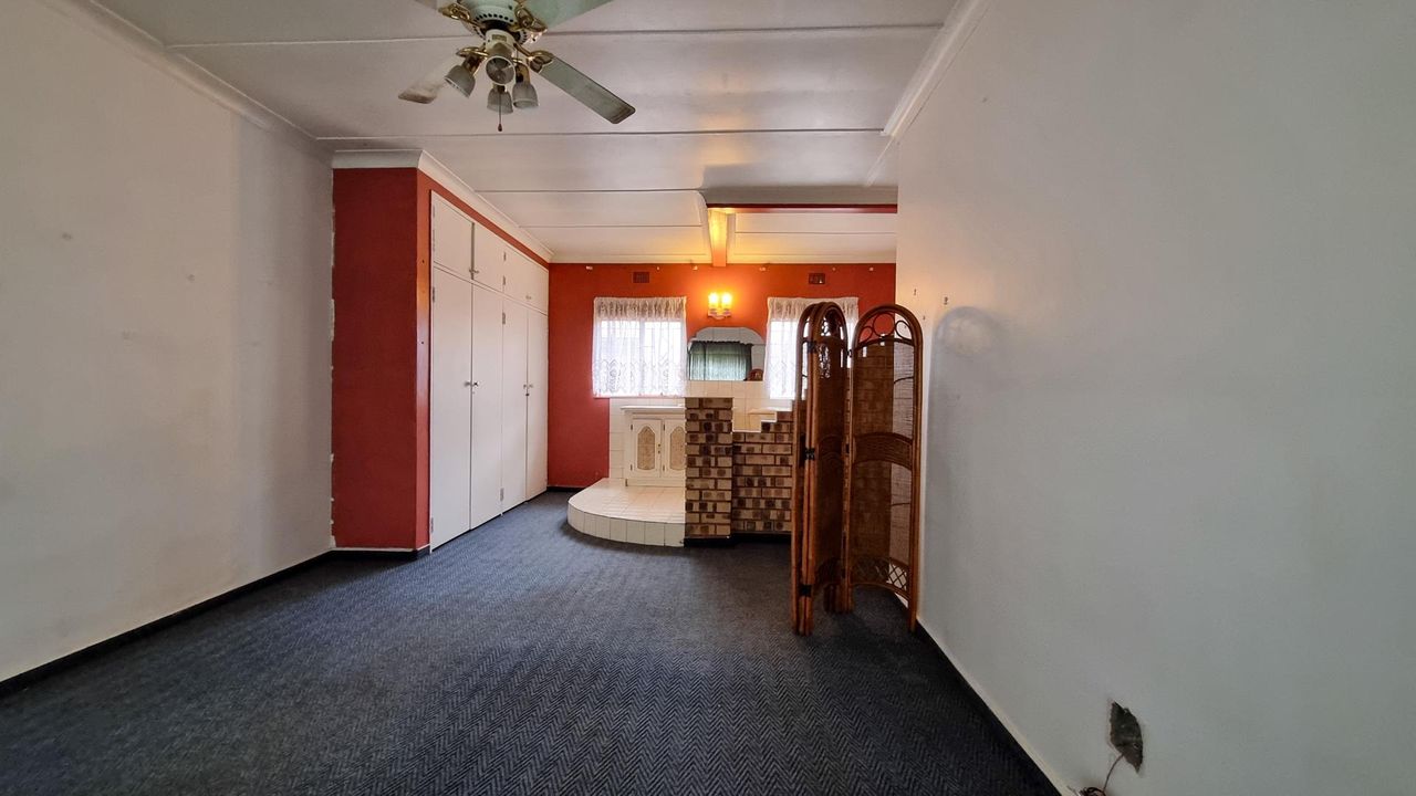 Photo 20 of 25