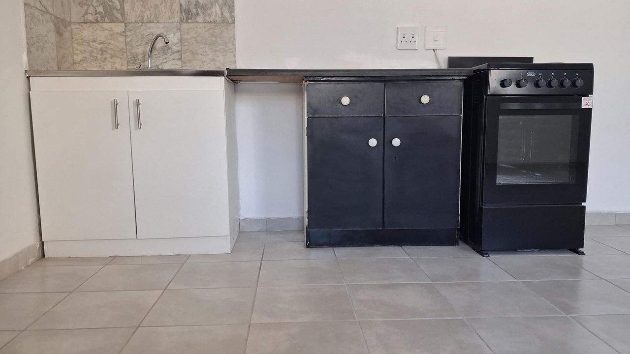Photo 4 of 12