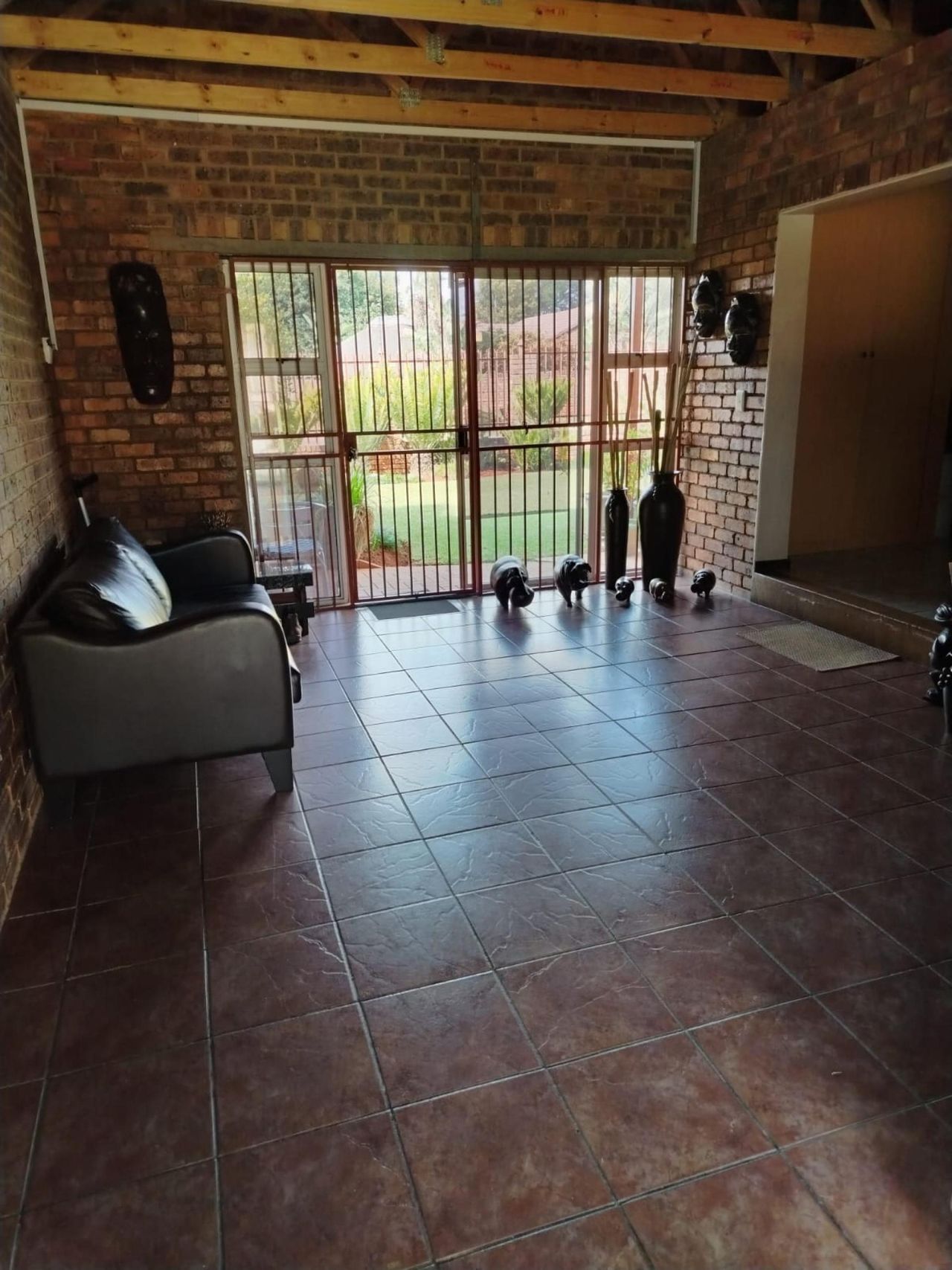 Photo 6 of 24