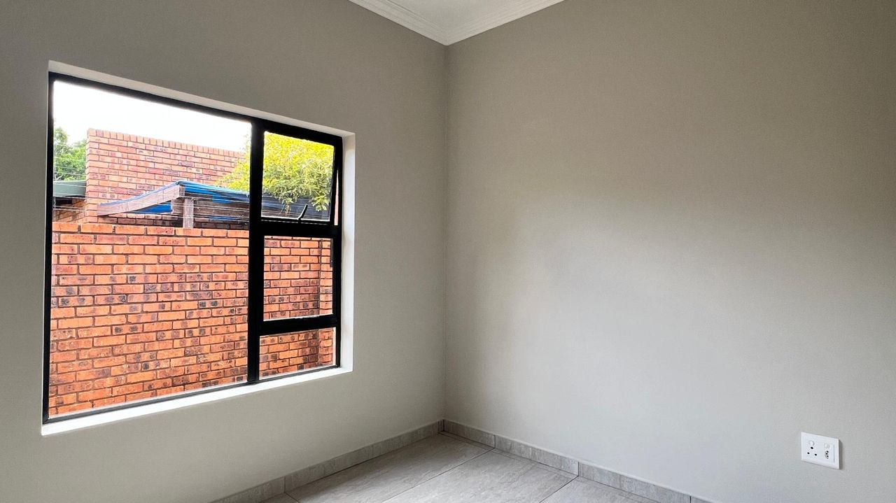 Photo 13 of 22