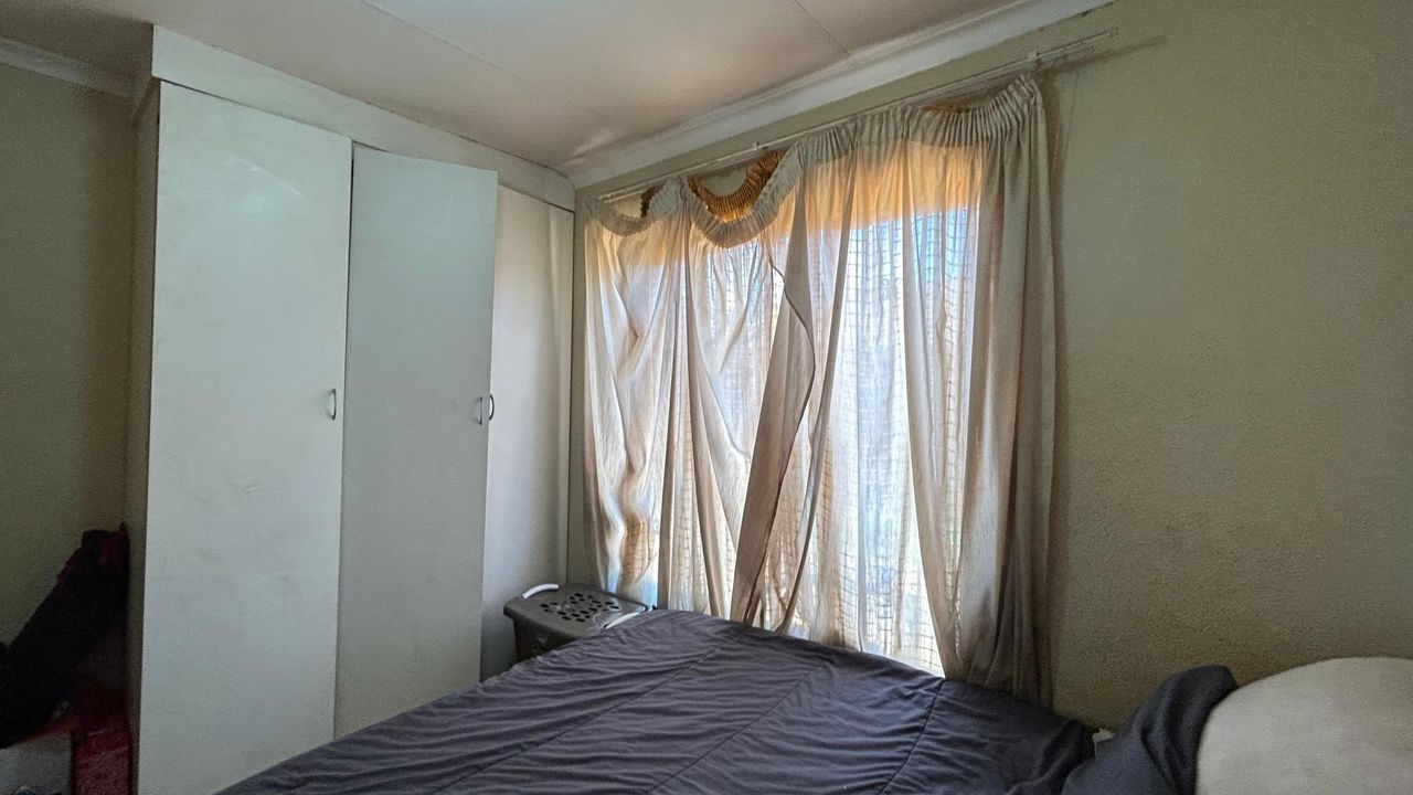 Photo 12 of 16