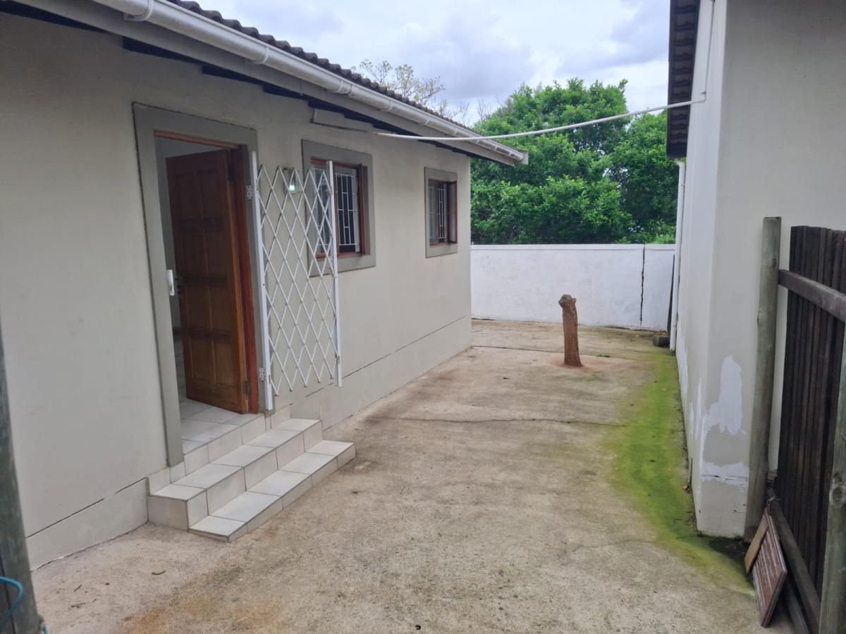 Photo 3 of 11