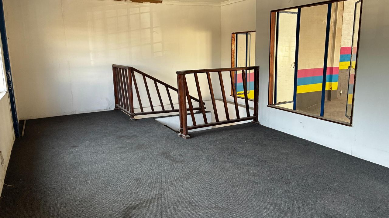 Photo 13 of 14