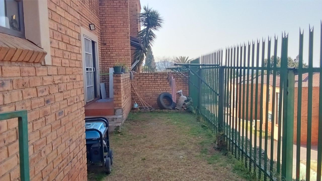 Photo 17 of 20