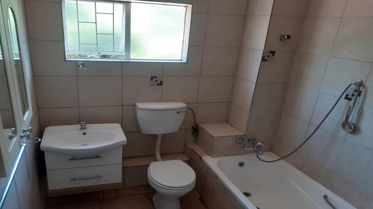 Photo 14 of 27