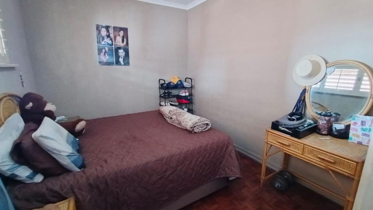 Photo 13 of 16