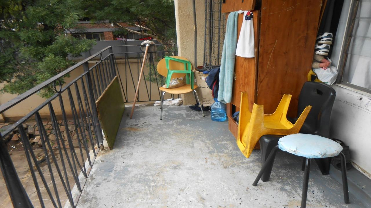 Photo 20 of 28