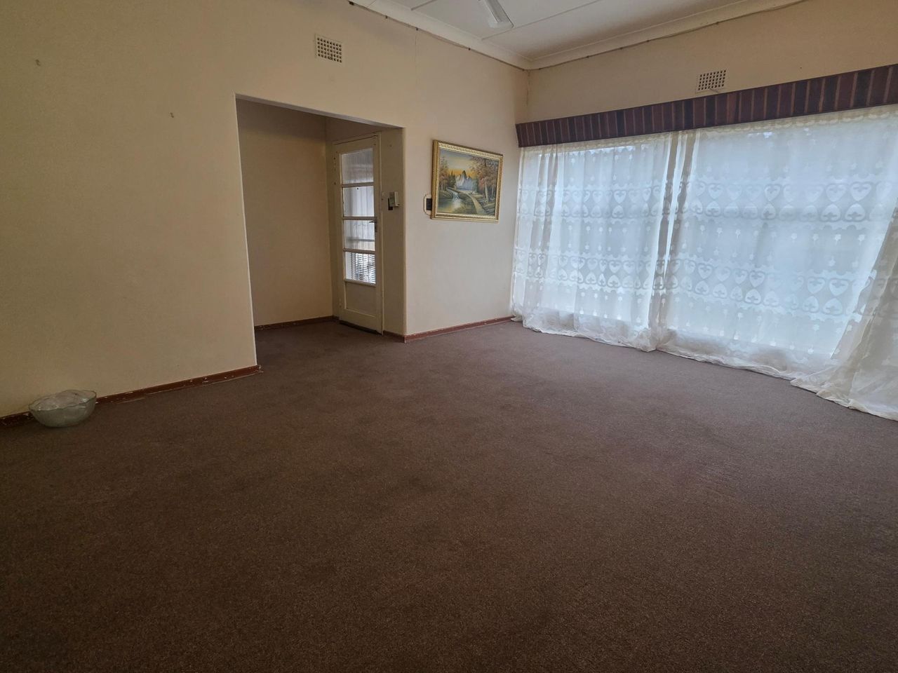 Photo 6 of 17