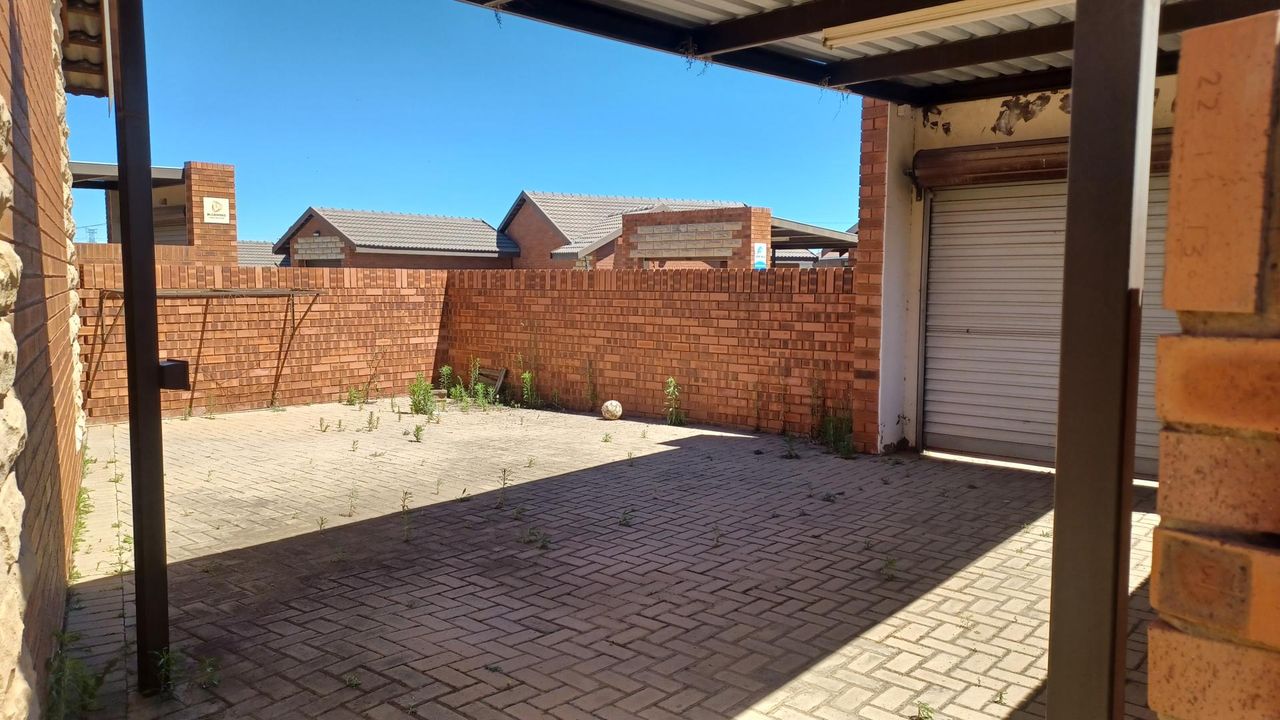 Photo 3 of 12