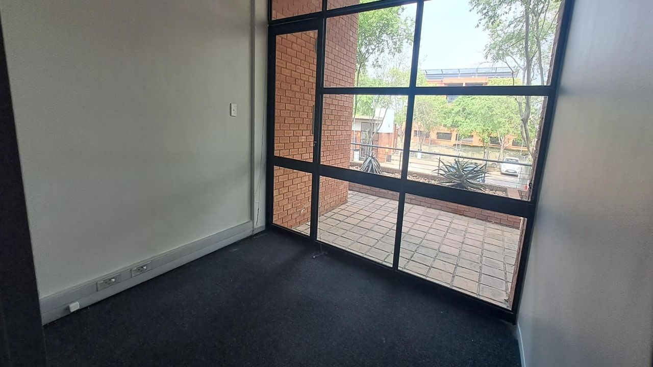Photo 10 of 20