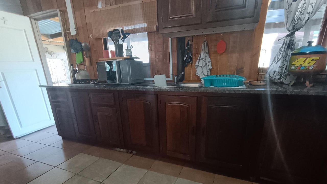 Photo 14 of 21