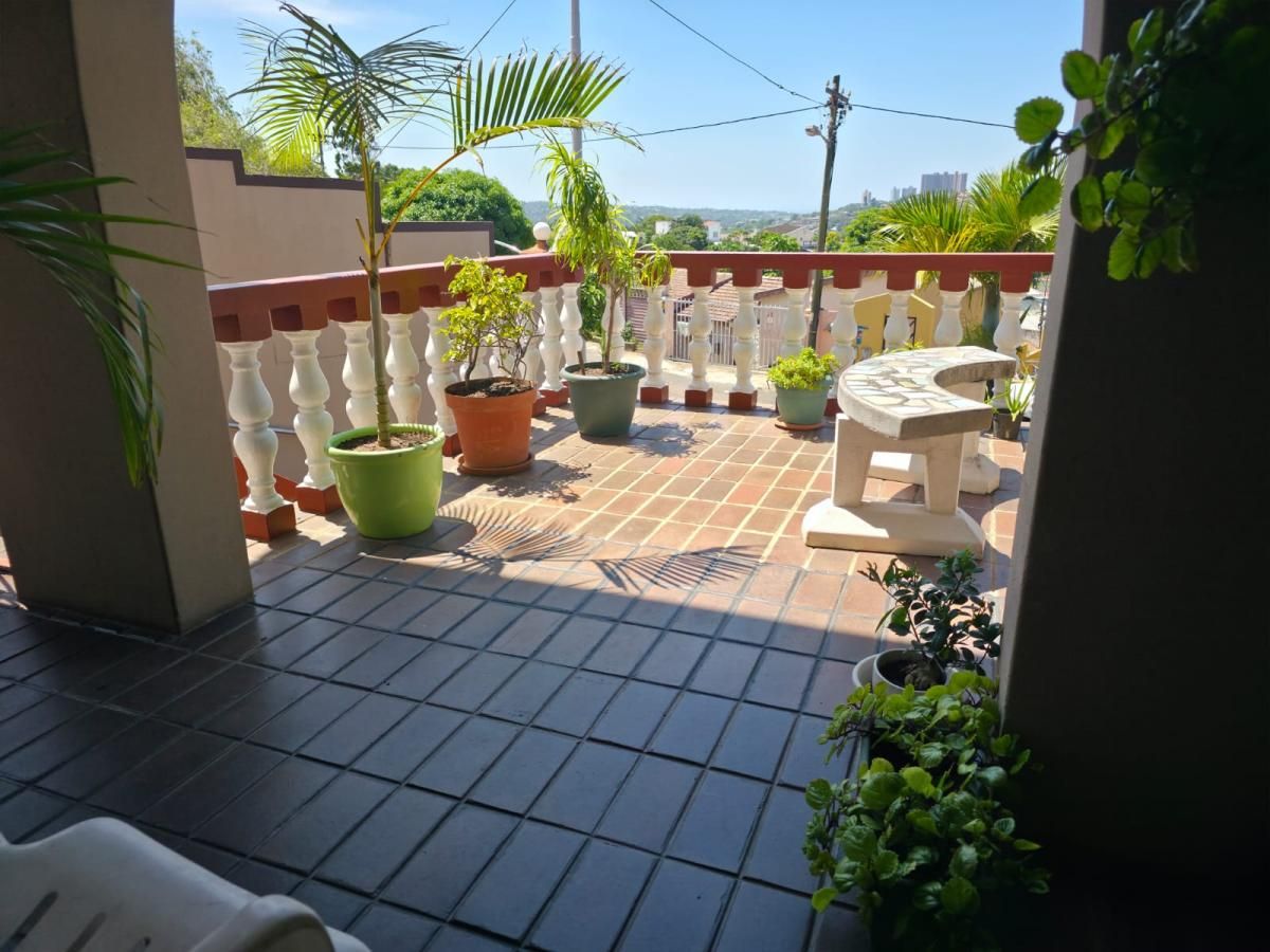Photo 3 of 19