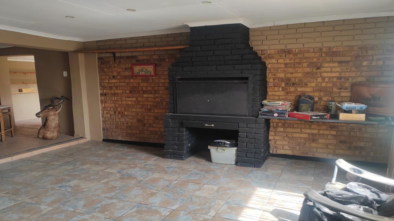 Photo 22 of 31