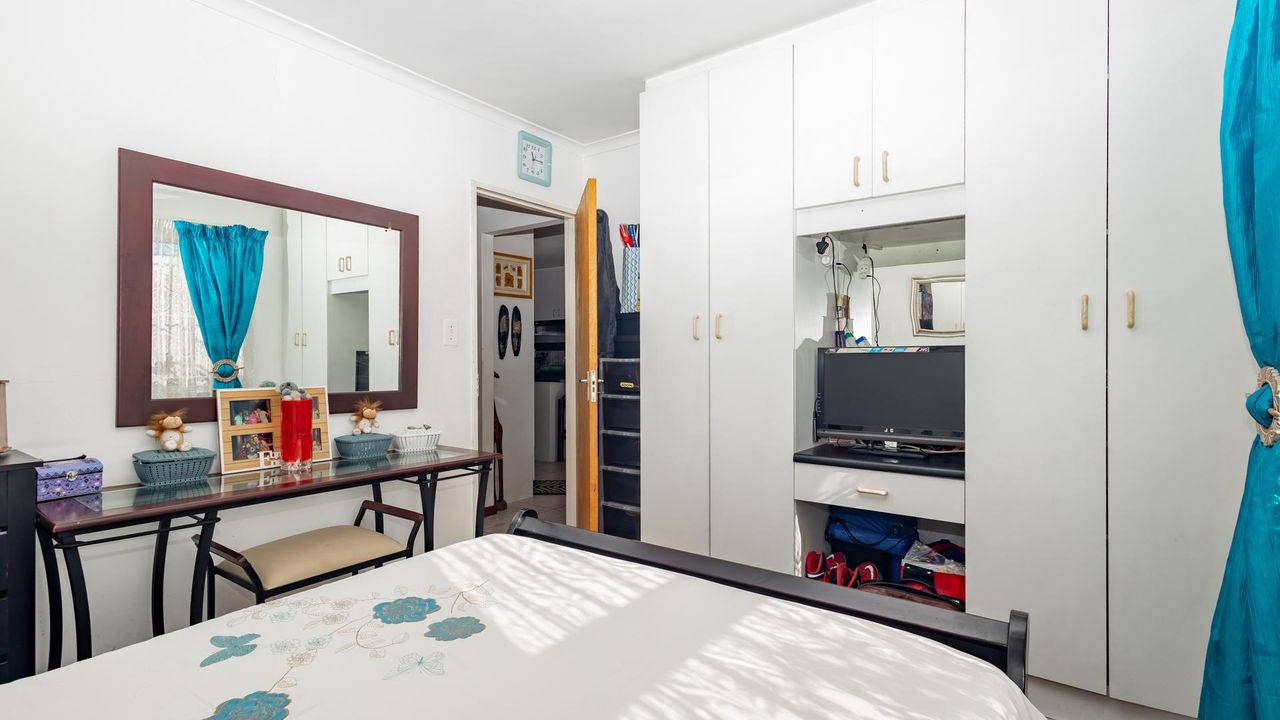 Photo of 2 Bedroom house for sale in De Kuilen, Kuils River