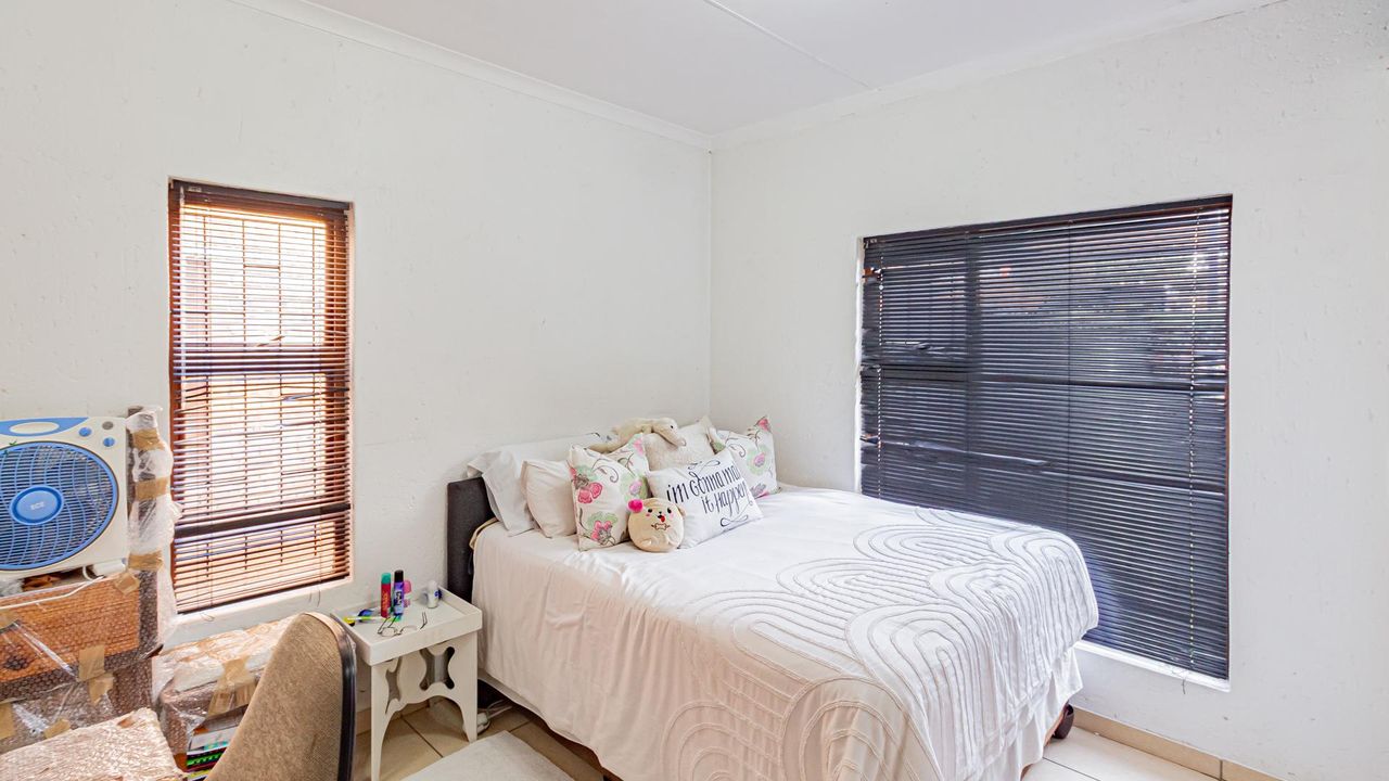 Photo of 3 Bedroom townhouse - sectional for sale in North Riding AH, Randburg