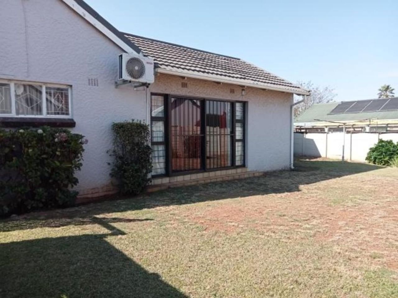 Photo 5 of 15