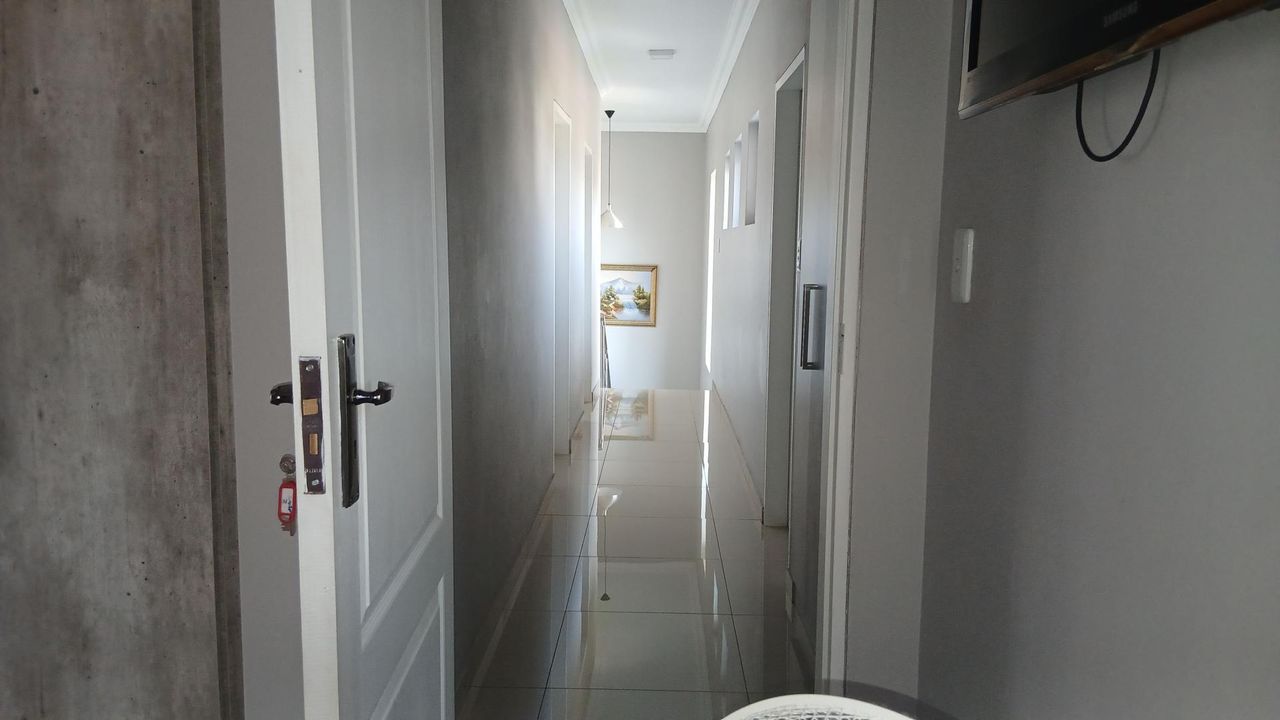 Photo 26 of 27
