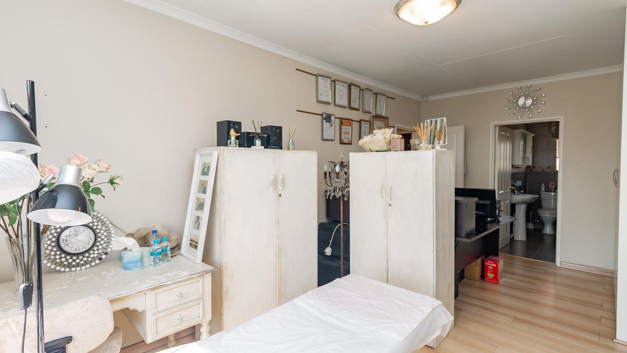 Photo of 3 Bedroom duplex townhouse - sectional for sale in Noordhang, Randburg