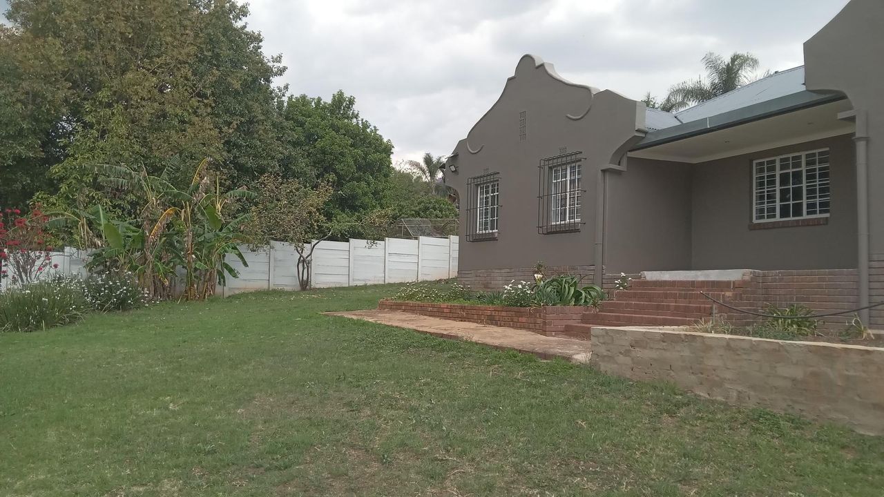 Photo 17 of 21
