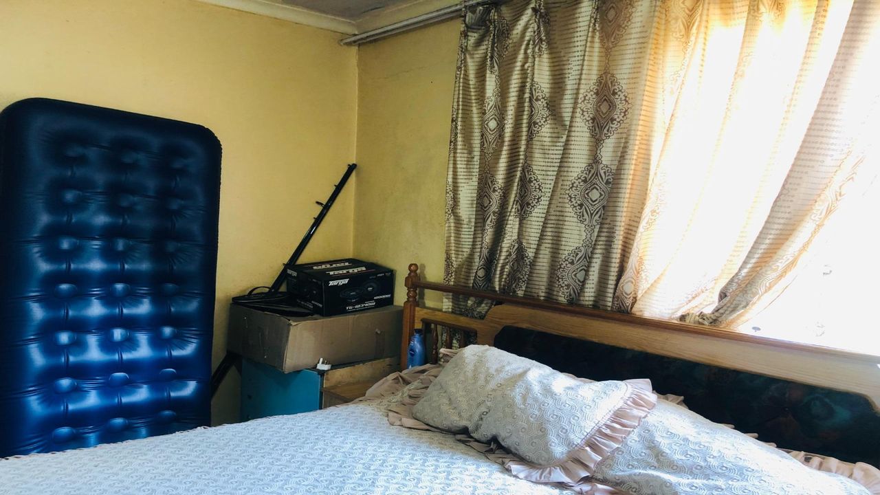 Photo 22 of 32