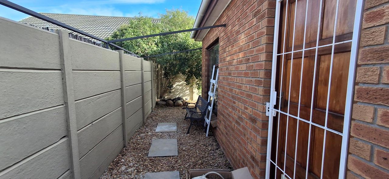Photo 17 of 17