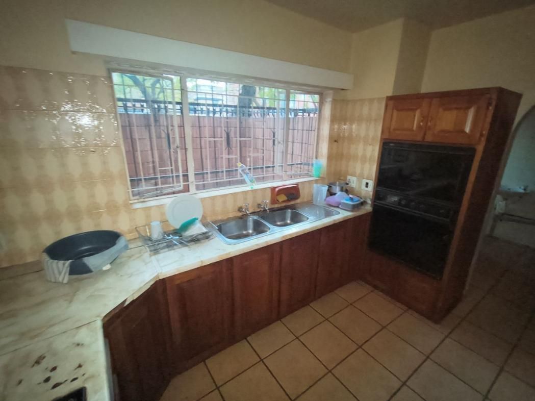 Photo of 6 Bedroom duplex apartment for sale in Sunnyside, Pretoria