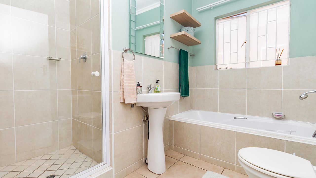 Photo of 2 Bedroom cluster for sale in North Riding AH, Randburg