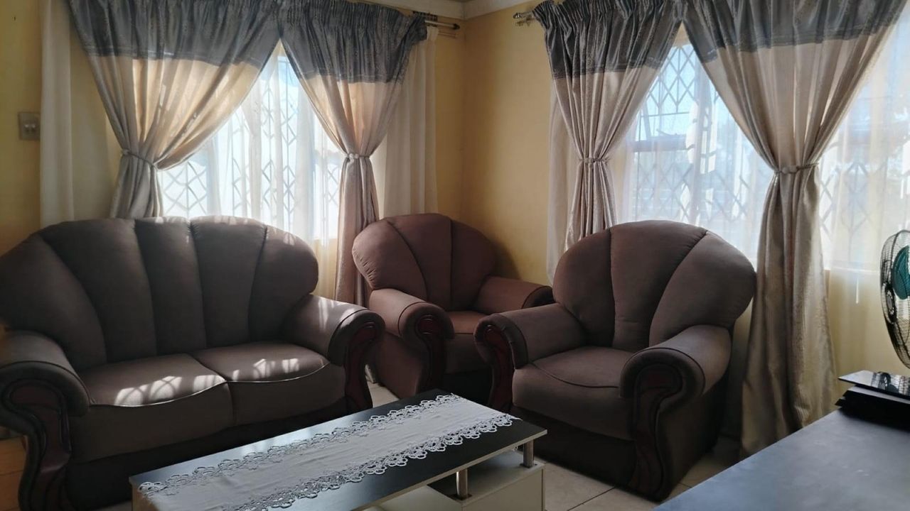 Photo 4 of 15