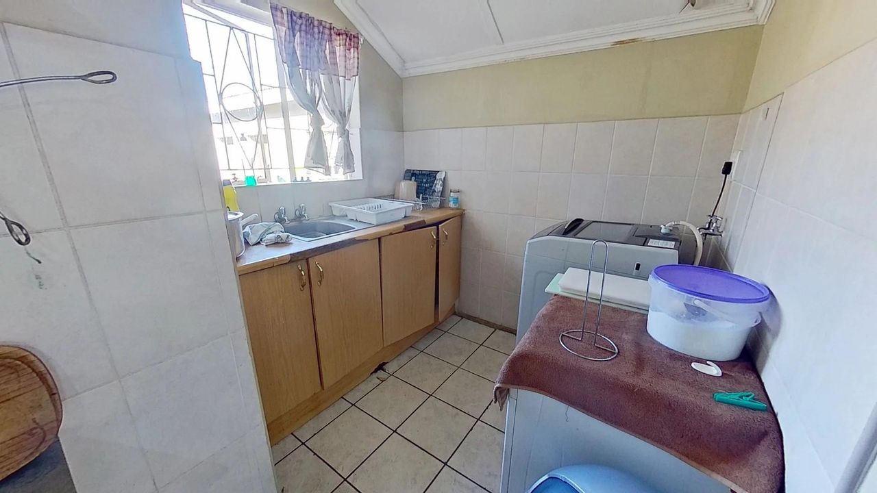 Photo 5 of 37