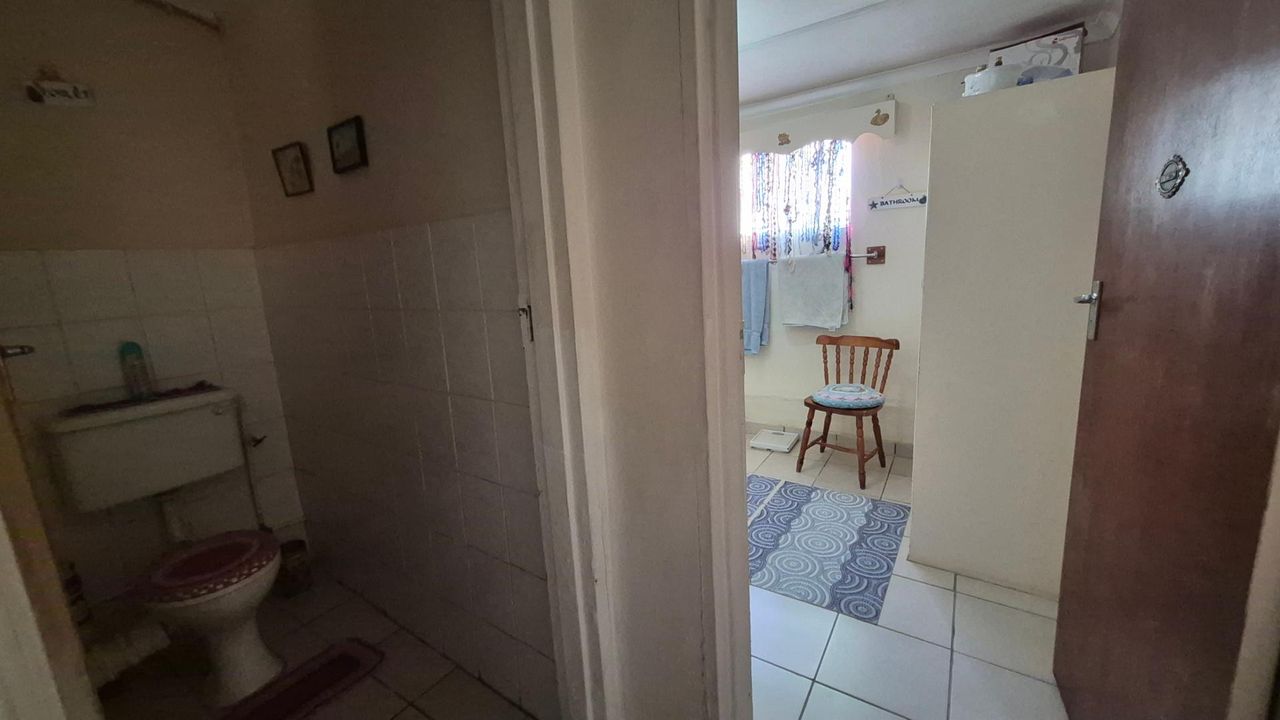Photo 17 of 25