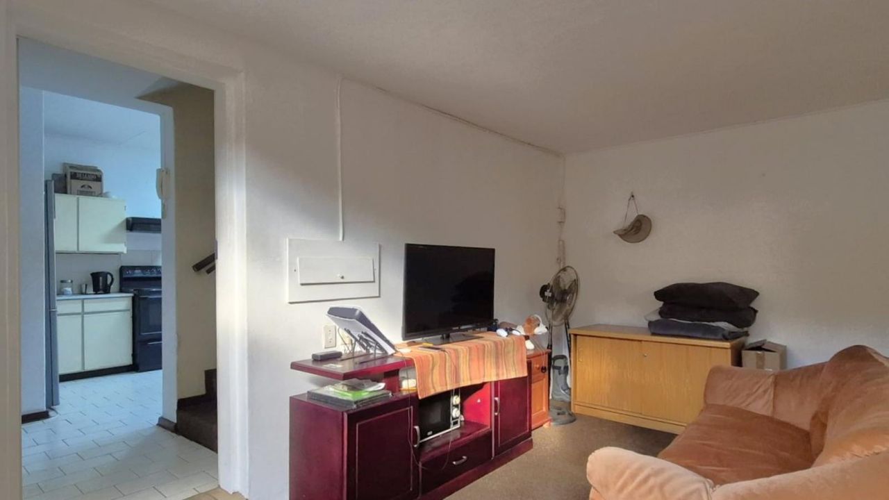 Photo 6 of 23