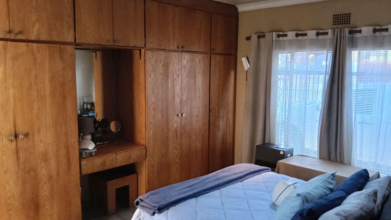 Photo 13 of 26