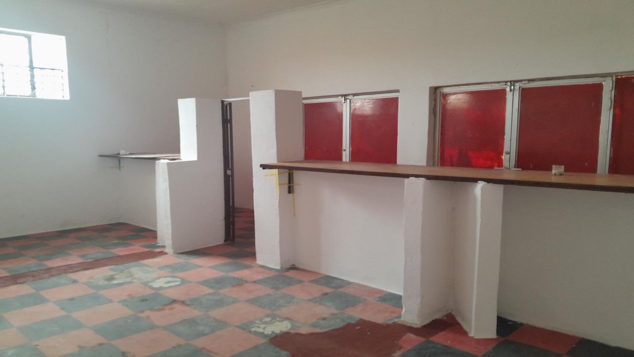 Photo 4 of 5