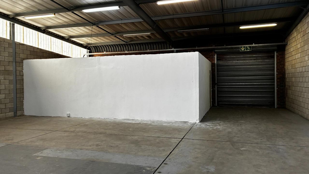 Photo 3 of 14