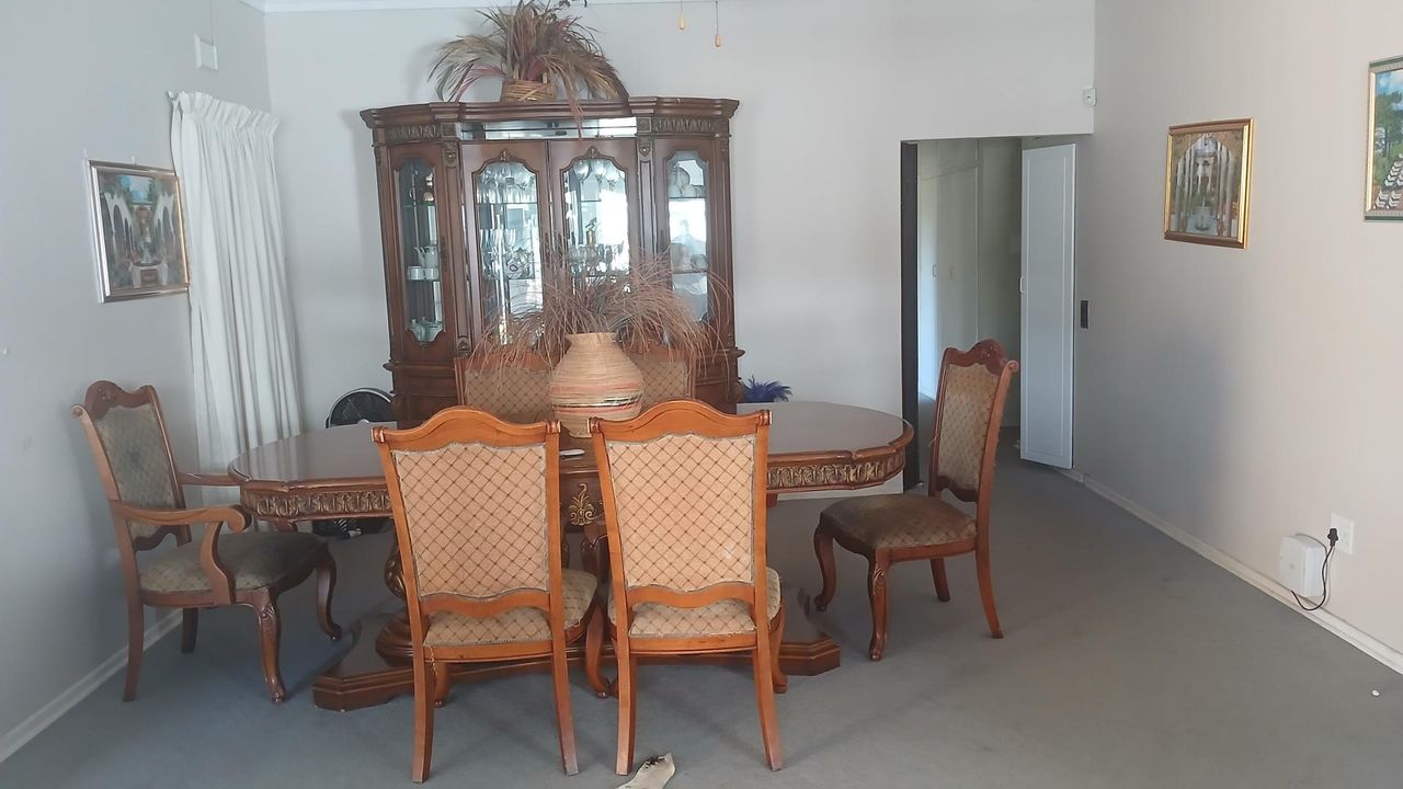 Photo 7 of 27