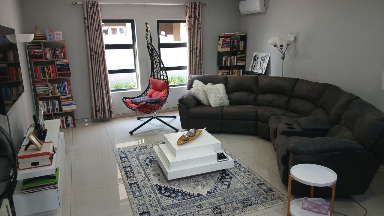 Photo 6 of 27
