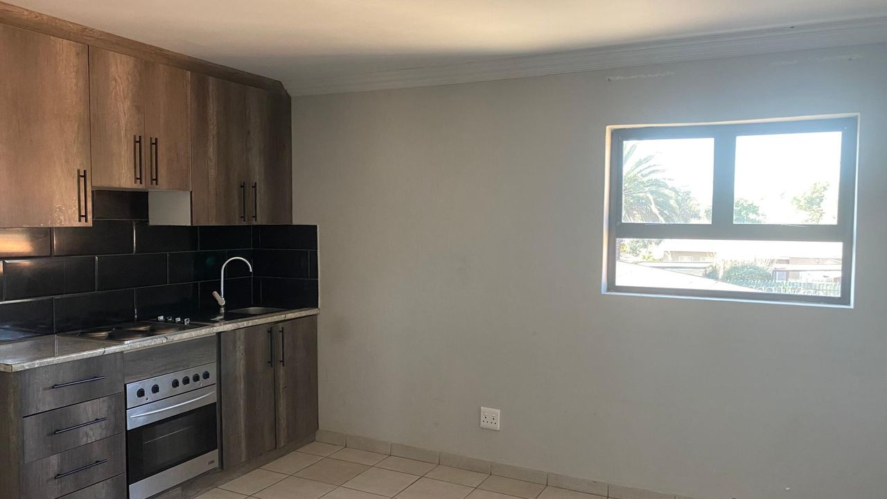 Photo 2 of 31