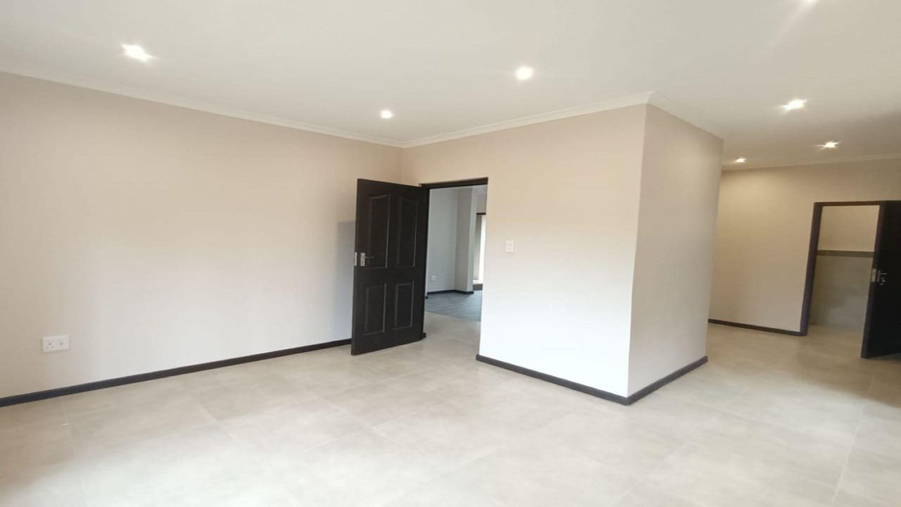Photo 6 of 14