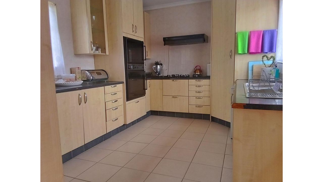 Photo 3 of 38
