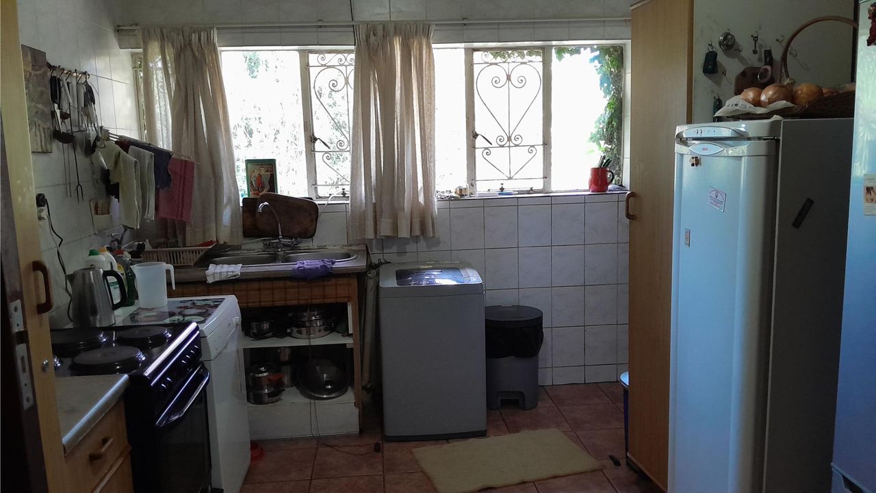 Photo 11 of 48